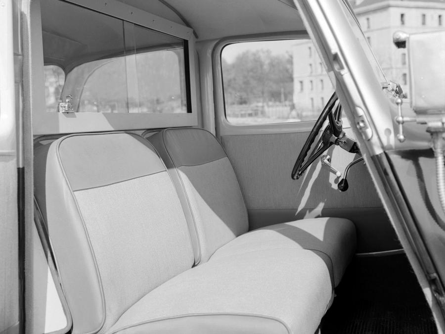  Citroen Traction Avant Familiale Taxi 1954 года  (фото 4 из 5)